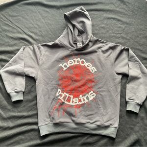 Heroes Villains grey hoodie NWOT Large